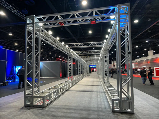 sturdy 10x10 trade show truss displays