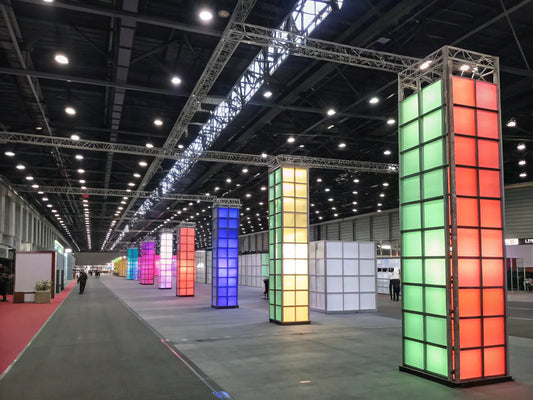 large format modular trade booths